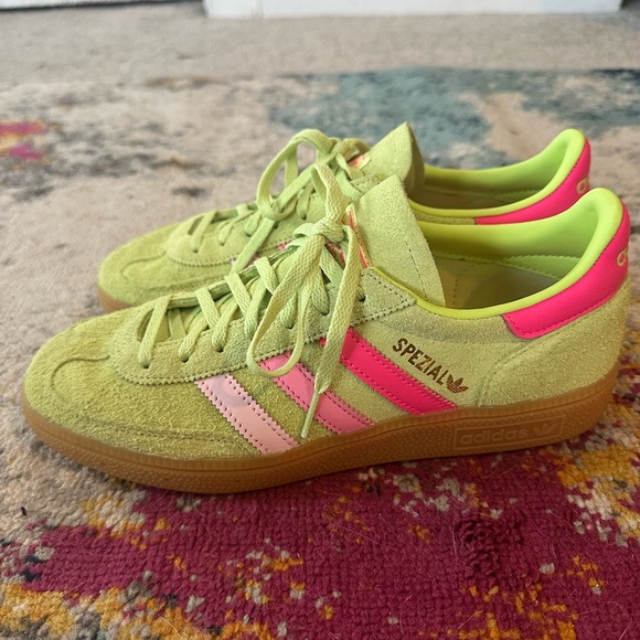 Adidas Handball Spezial Suede Leather Spring Green and Pink Sneakers Womens 8 - Picture 2 of 6